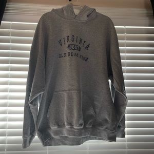 XL grey sweatshirt. Brand is Gildan